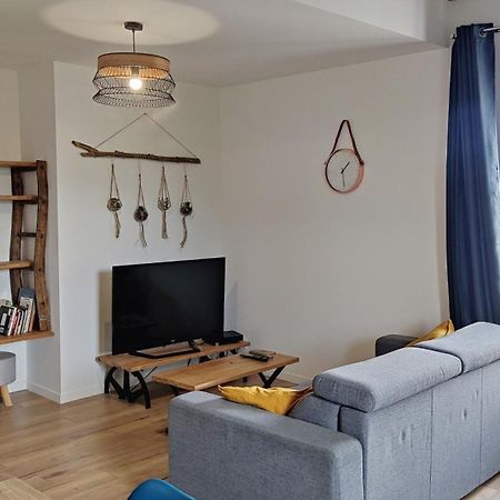 Appartement Duplex Dans Une Ancienne Usine ボープレオー＝アン＝モージュ エクステリア 写真