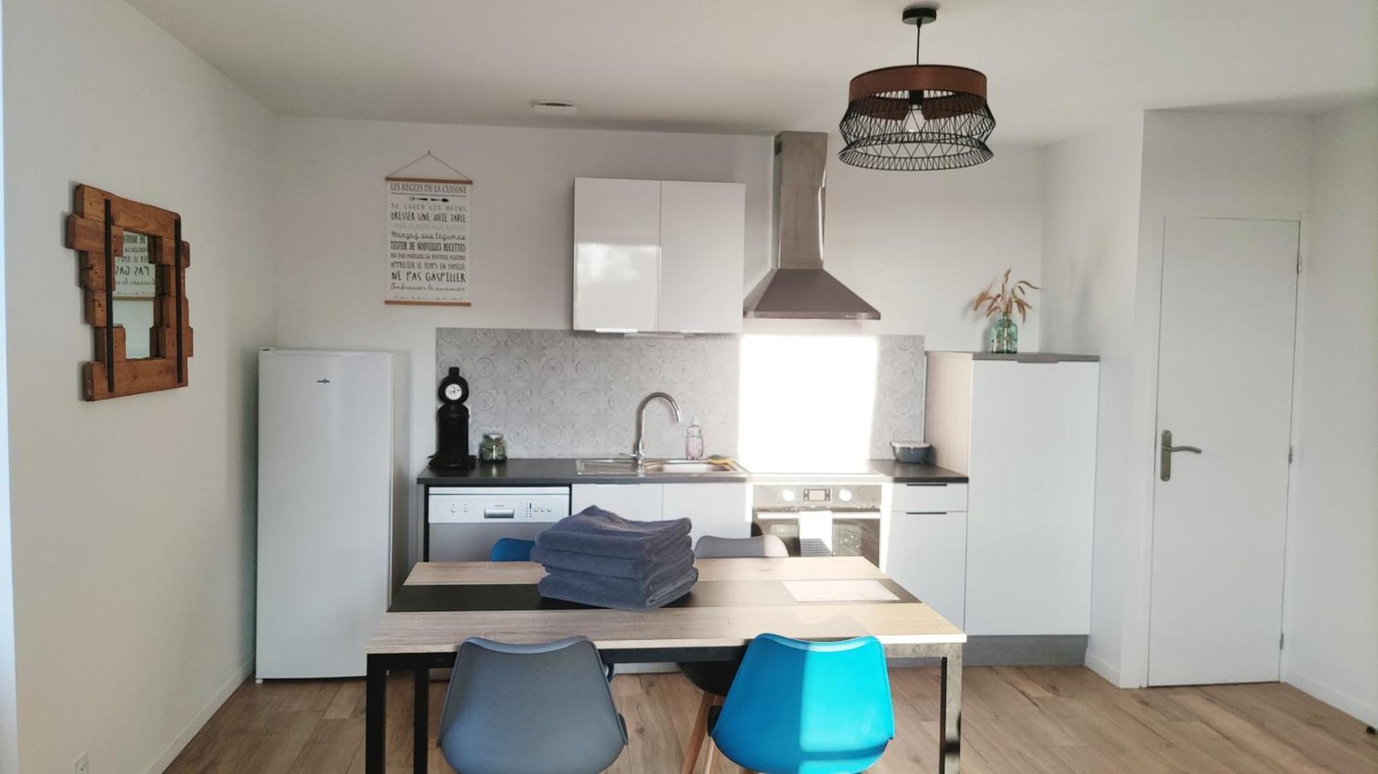 Appartement Duplex Dans Une Ancienne Usine ボープレオー＝アン＝モージュ エクステリア 写真